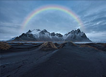 今日十佳球！湖人不错，占了两....